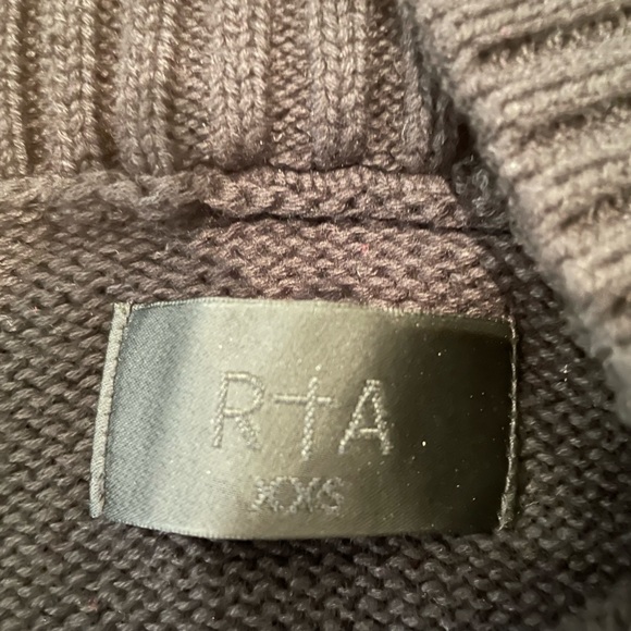 RtA sweater, distressed look, crop, size XXS. - Picture 2 of 3